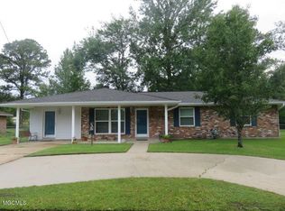 111 Pampas Dr, Long Beach, MS 39560