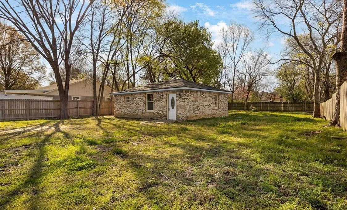 2 bed, 948 sqft, $1,150 — Photo 1