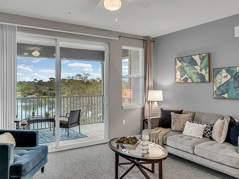 Lake View Single Suite