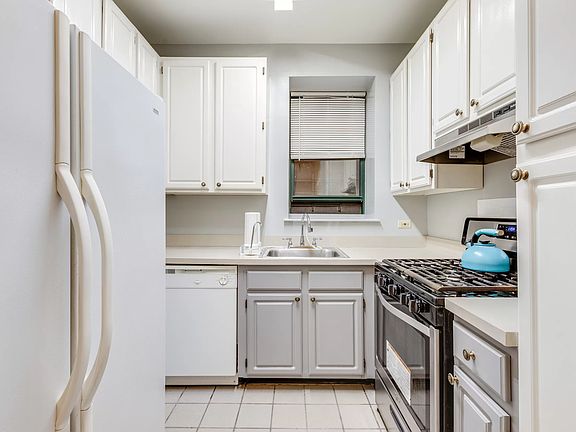 5th image of 364 W 117th St APT 1B
