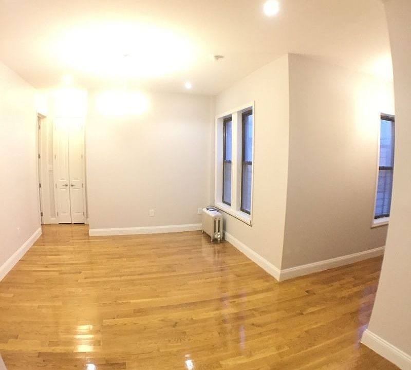 1st image of 324 Montgomery St #4A