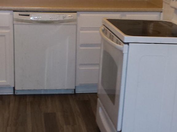 5th image of 2810 Parlin Dr