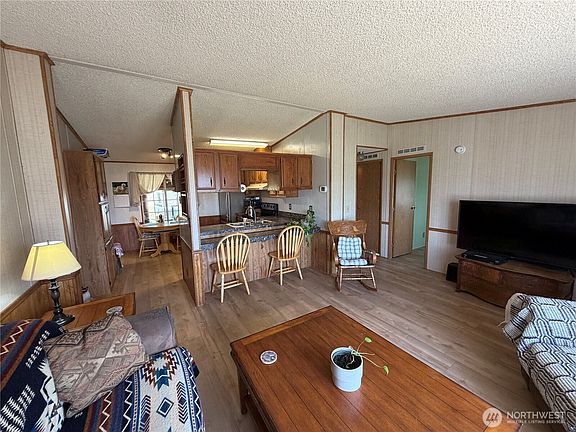 4th image of 731 Thomas Road