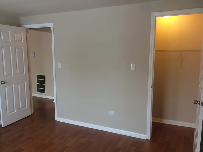 1641 W 77th St #2 — Photo 6
