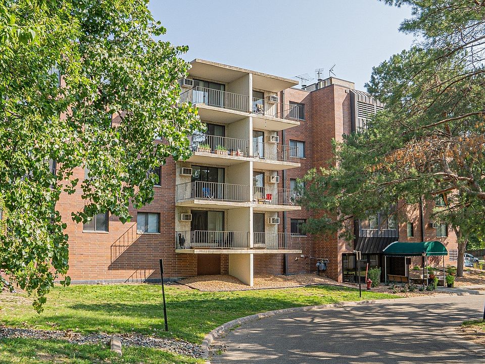 Apartments at Westwind Apartments - St. Louis Park