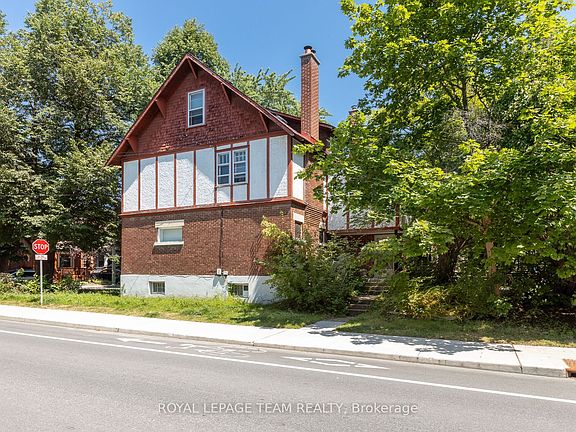 5th image of 101 Grosvenor Ave