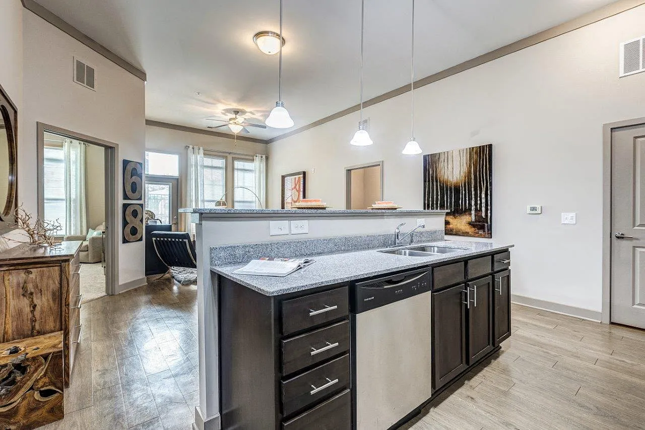 Reserve at Kenton Place Apartment Homes — Photo 3