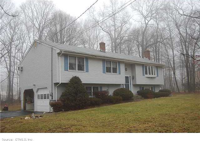 2nd image of 4 Dogwood Dr