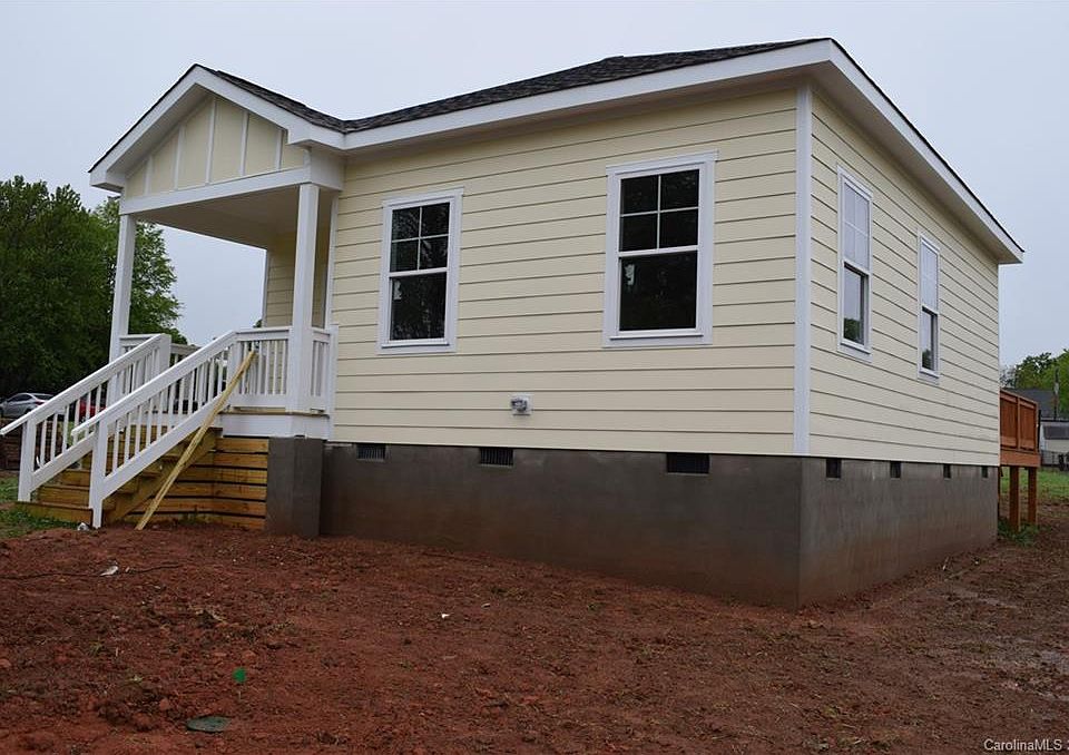 2nd image of 732 Chalice St