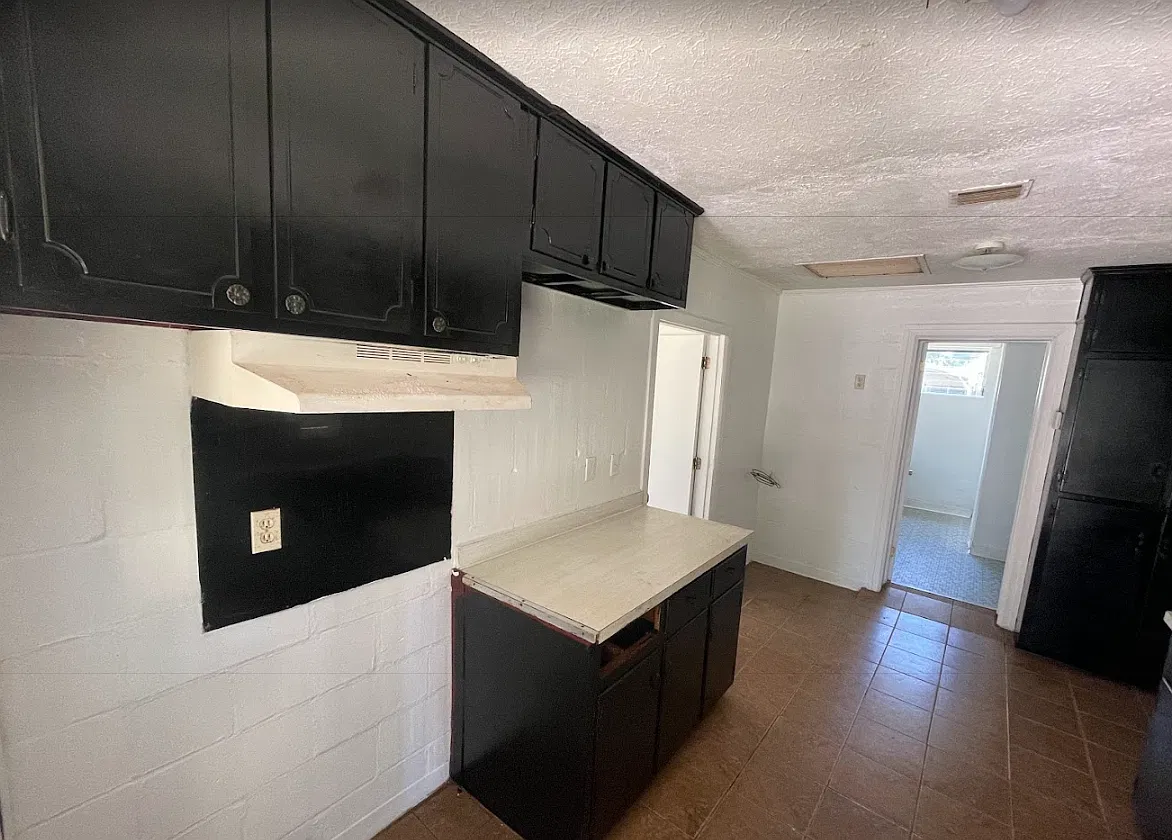 2300 pearce - 1 — Photo 2