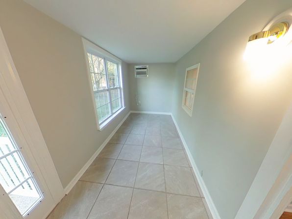 1208 Back Creek Rd, Seaford, VA 23696