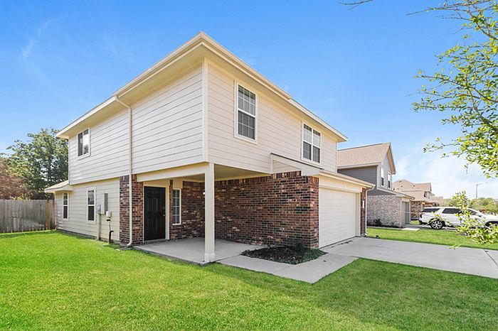 2nd image of 5724 Paseo Pl