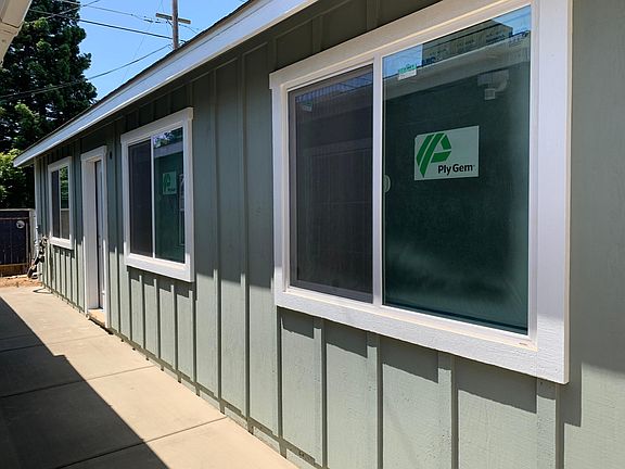 4th image of 4288 67th St