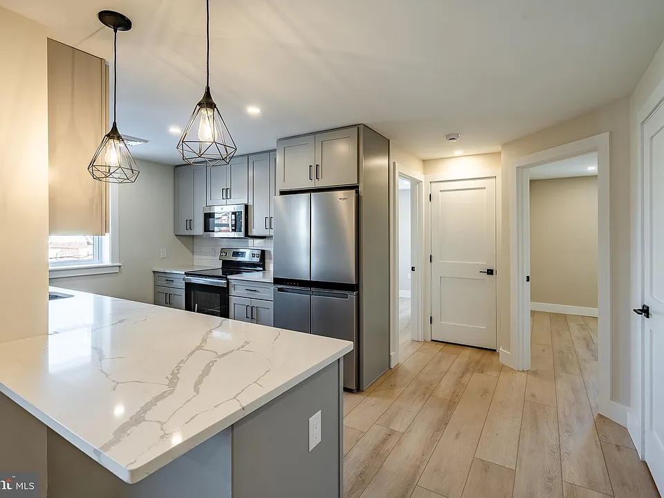 530 Washington Ave #6