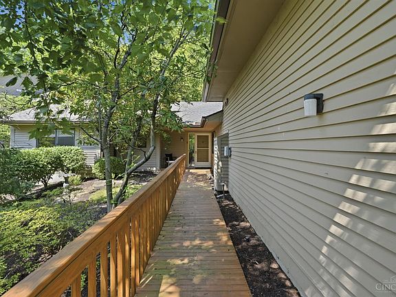 5th image of 143 Miami Lakes Dr