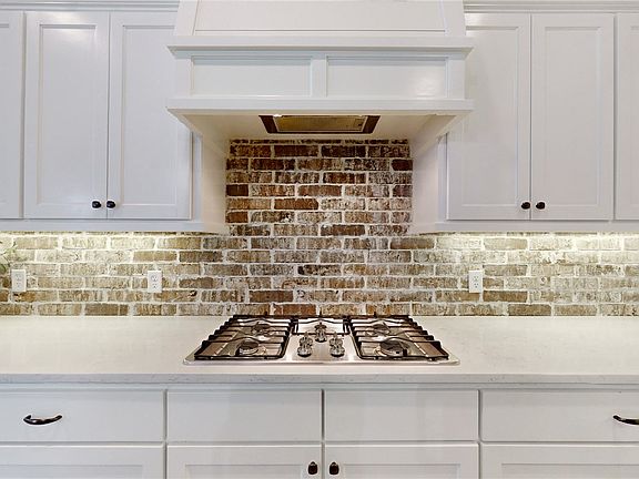 4th image of 3261 Rose Hill Ln