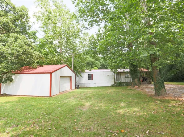 836 N Main St, Decatur, AR 72722