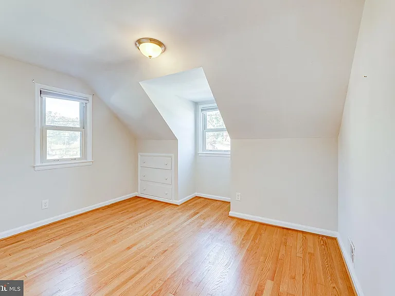 2414 Key Blvd — Photo 16