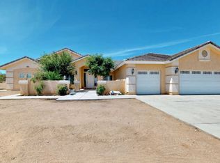 10879 Cedar St, Oak Hills, CA 92344