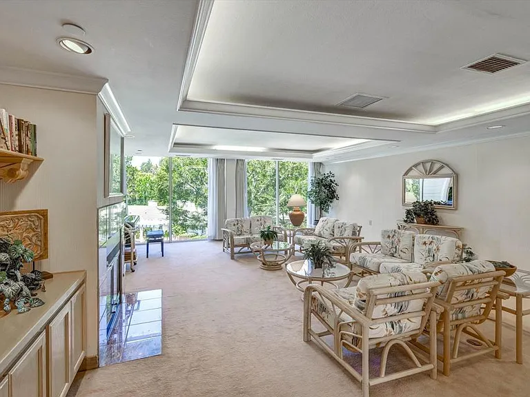 1682 Circa Del Lago #A305 — Photo 34