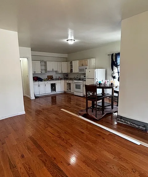 61 Washington St #2 — Photo 3
