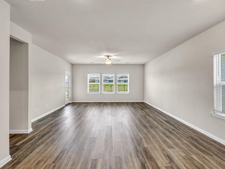 393 El Capitan Loop — Photo 12