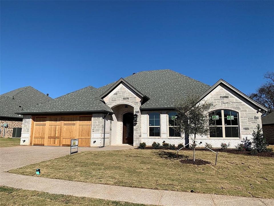 1st image of 1000 Anna Cir