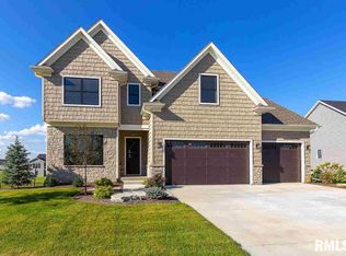 5868 Settlers Pointe Cir, Bettendorf, IA 52722