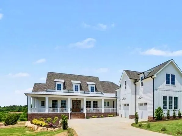 1028 Azalea Garden Cir, Raleigh, NC 27603