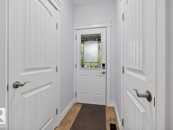 5th image of 10958 88th Ave NW