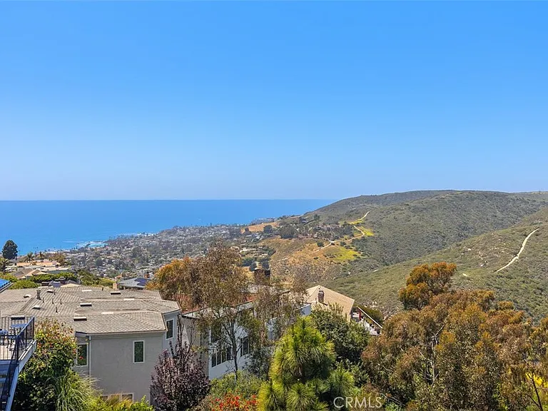 1415 Skyline Dr — Photo 18