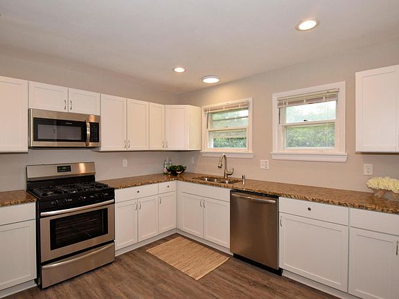 5th image of 5035 N 131st St