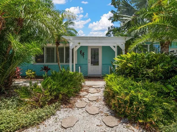 301 Cevera Dr, Dunedin, FL 34698