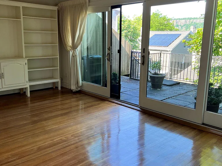 603 Warburton Ave #2 — Photo 6