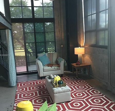 4th image of 1749 NE Miami Ct APT 210