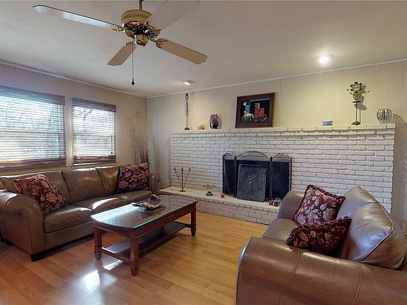 2nd image of 6 Stirrup Ln