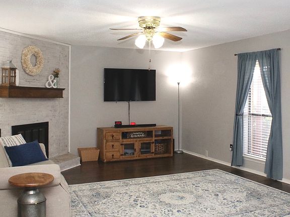 5th image of 1214 Blanco Ln