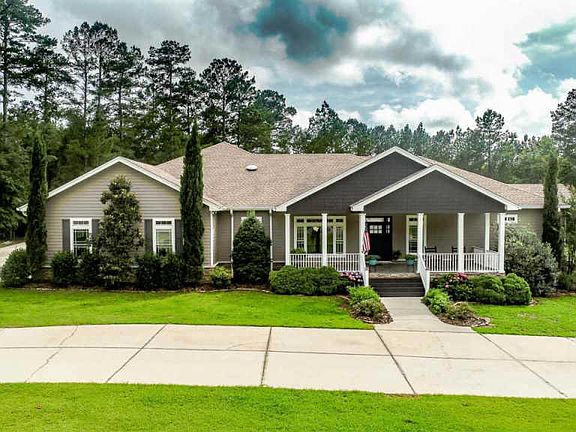 3rd image of 7500 Creekridge Cir