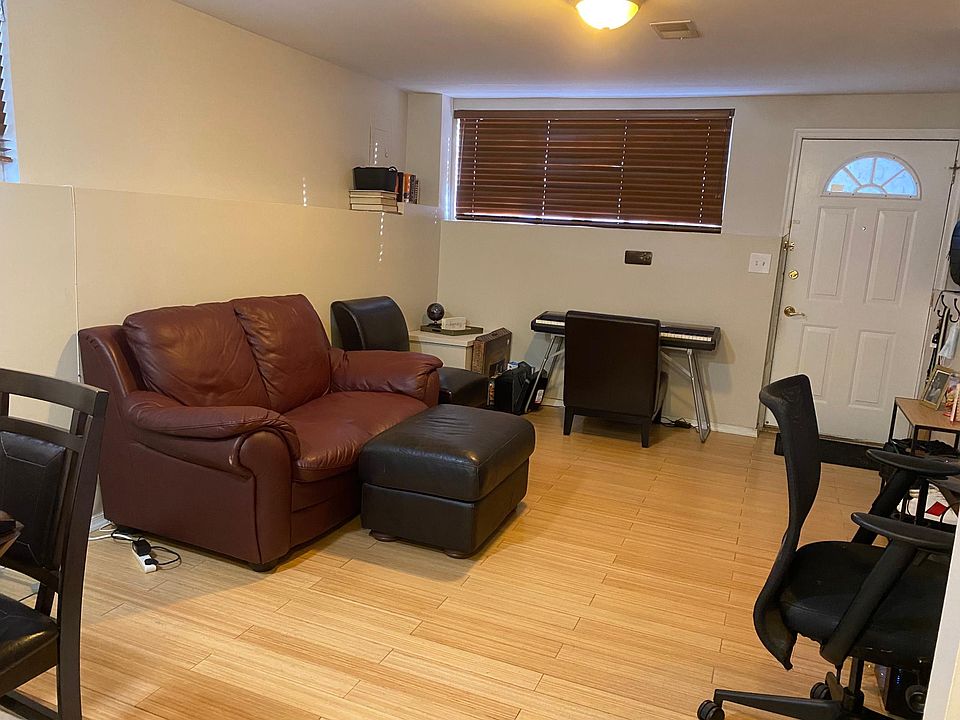 1st image of 93 Woodcutters Ln #93