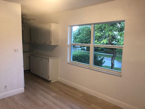 2nd image of 530 4th Ave S #1