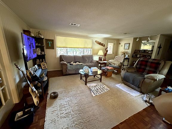 5th image of 300 Sibert Ave