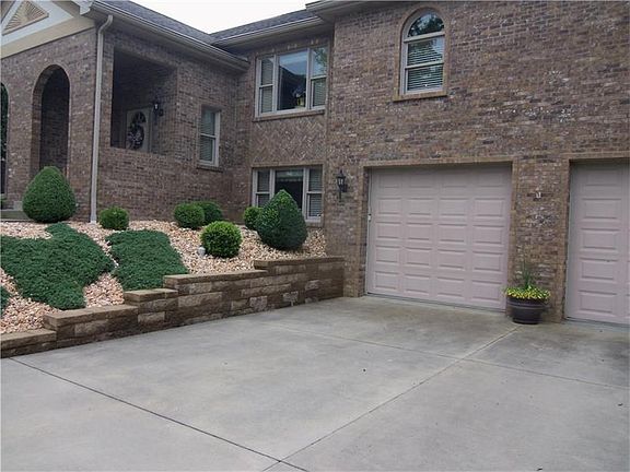 2nd image of 106B Blossom Dr