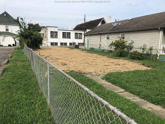 2nd image of 1119 Pine St