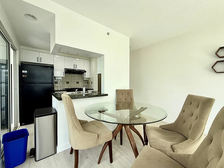 189 Aquarius Mews — Photo 14