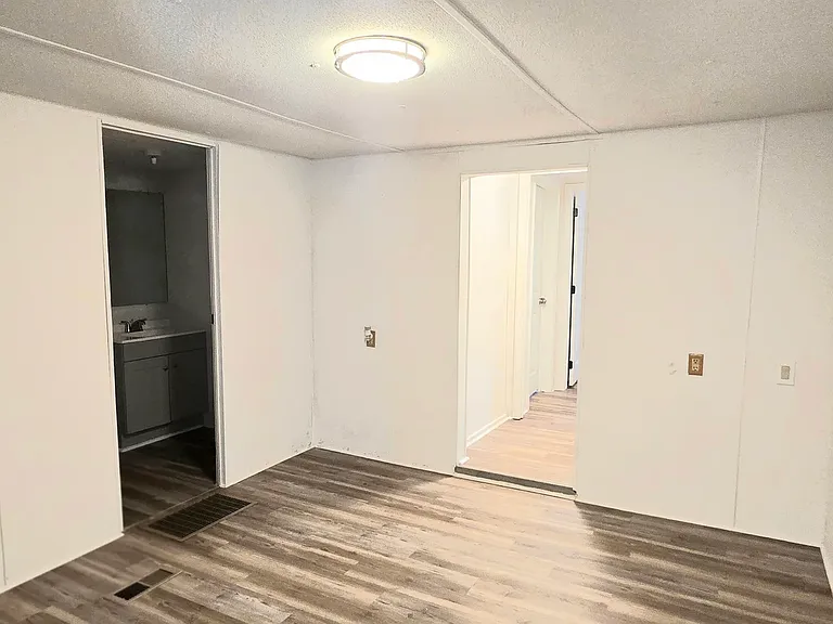 513 Horseshoe Lake Rd — Photo 15