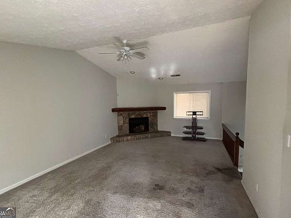 3rd image of 2174 Scarbrough Rd