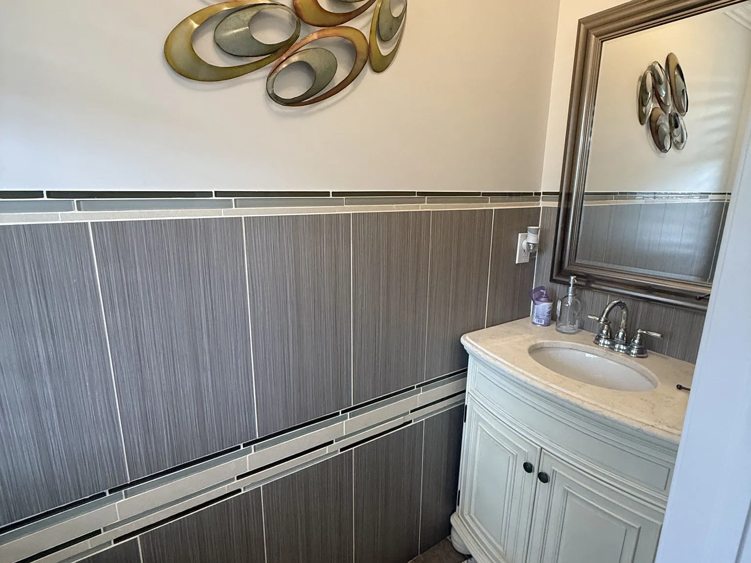5 bed, $3,600 — Photo 4
