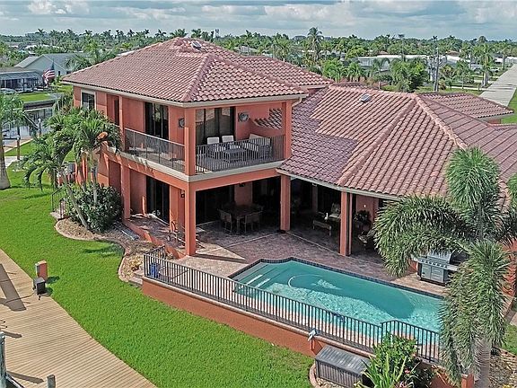 5th image of 447 Avalon Dr