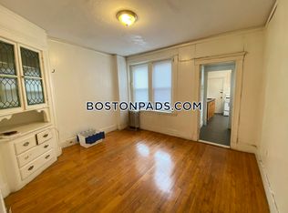 1377A Commonwealth Ave #3S, Allston, MA 02134