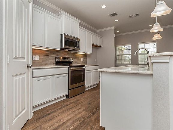 4th image of 1309 Scattered Oaks Trl
